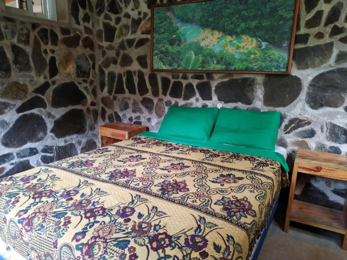 Ch'I Bocol Community Hostel Lanquín Екстериор снимка